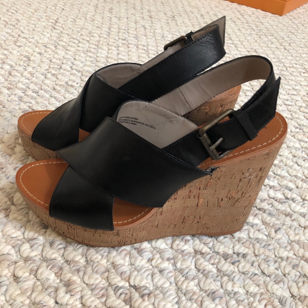 Black Wedges